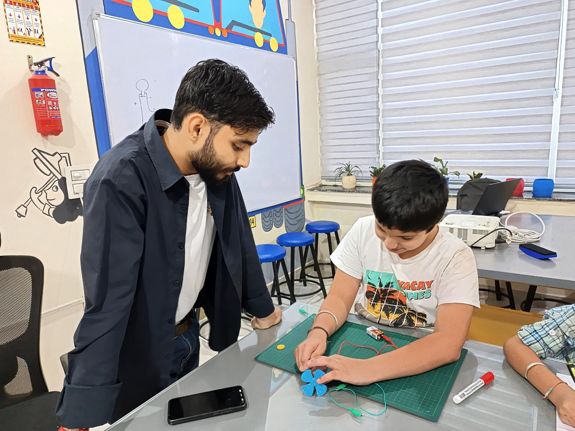 STEM Classes (Grade 1–12) - Image 2